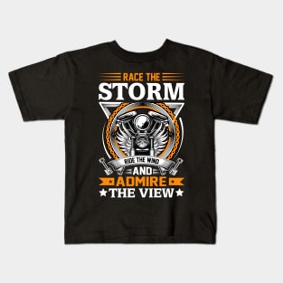 Race the storm Kids T-Shirt